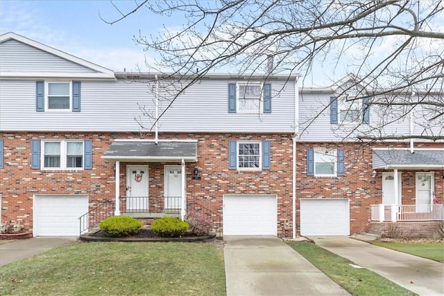 view of front of home with a front yard