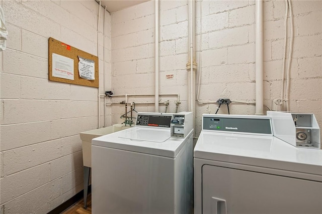 5841 Morrowfield Ave Unit 206, Squirrel Hill, PA 15217 - shared laundry area with washing machine and clothes dryer