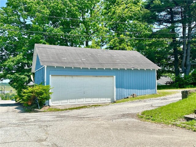 302 S Main St, Masontown, PA 15461 - view of detached garage