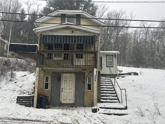 view of front facade