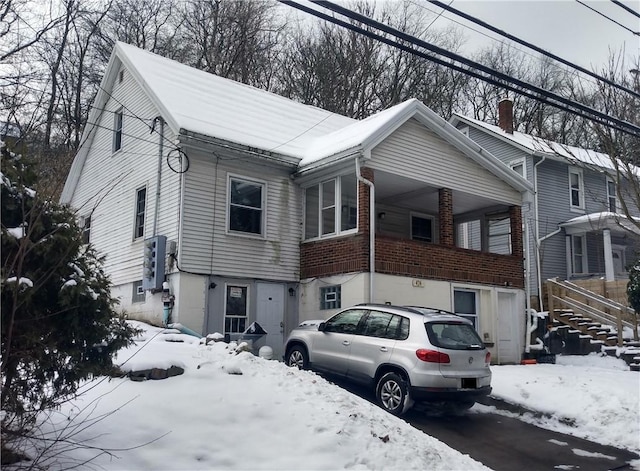 view of front of property