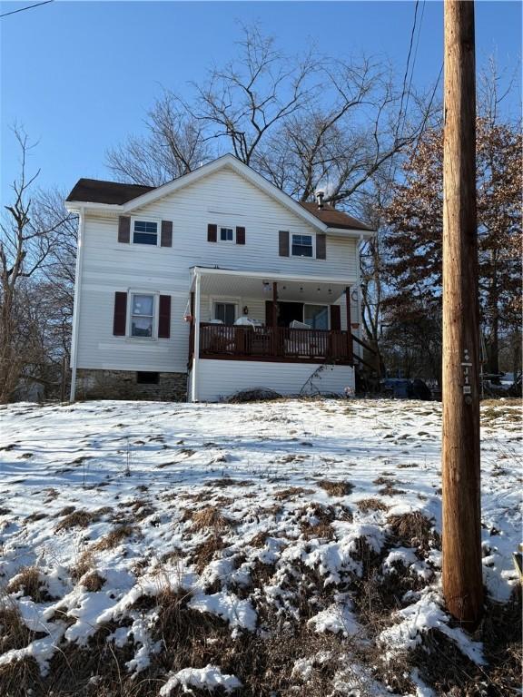 view of front of house featuring a porch