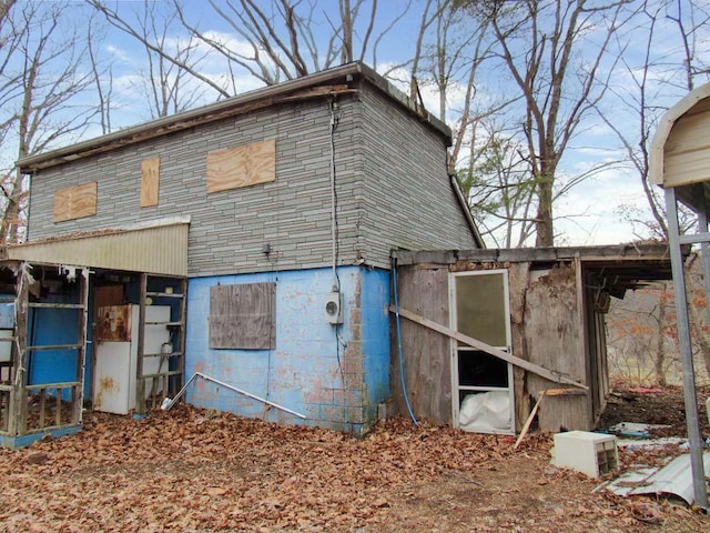 view of home's exterior