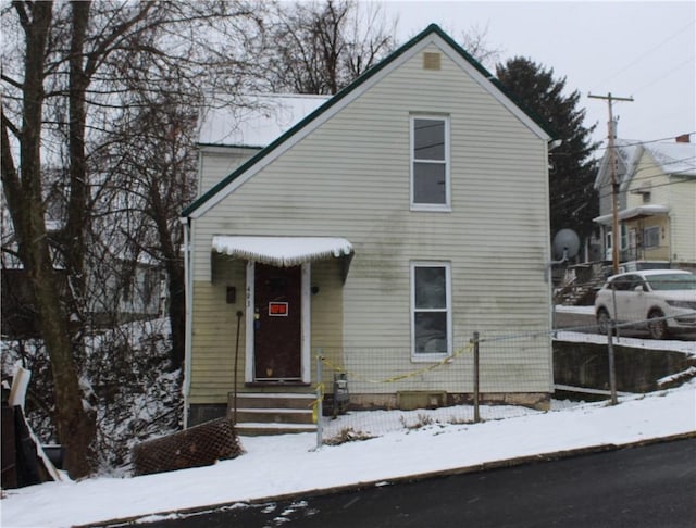 view of front of house