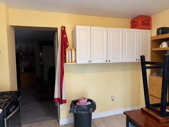 754 N Sheridan Ave, Highland Park, PA 15206 - interior space featuring wood finished floors and baseboards