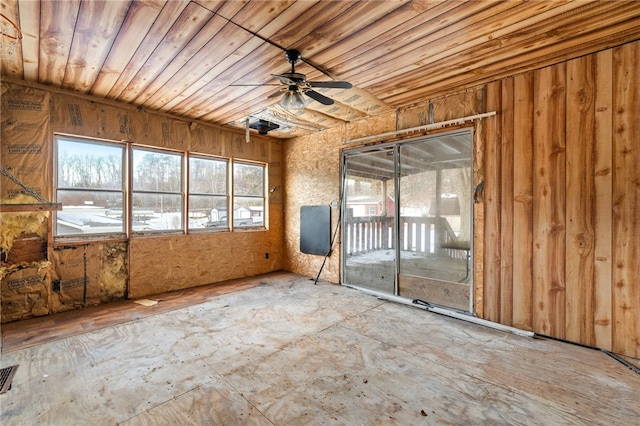 unfurnished room with a ceiling fan