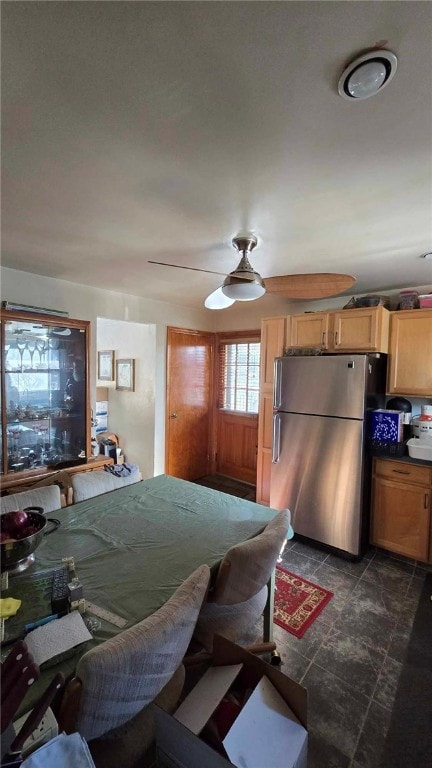 dining space with ceiling fan