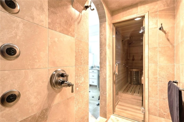 2001 Old Orchard Pl, Adams Twp, PA 15044 - interior space with a stall shower