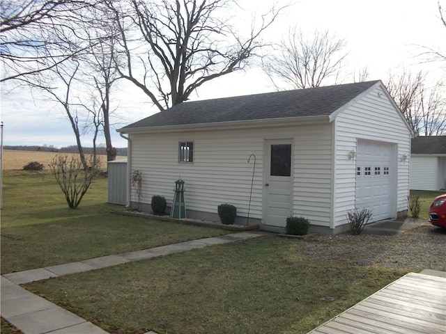 exterior space featuring gravel driveway