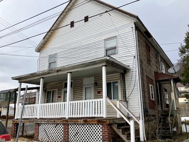 view of front of house with a porch