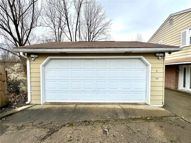 view of detached garage