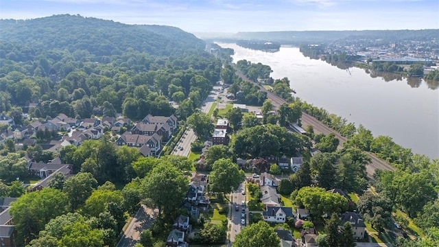820 Mcdonald St, Sewickley, PA 15143 - aerial view of property's location featuring a water and mountain view and nearby suburban area