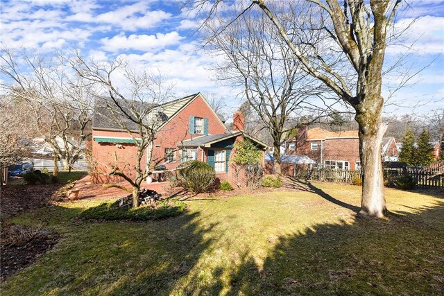 view of yard featuring fence