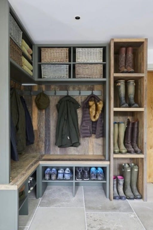 view of mudroom