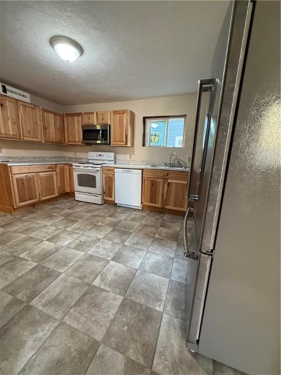 104 Coe Ave, Green/Commdre/Prchse, PA 15728 - photo 6