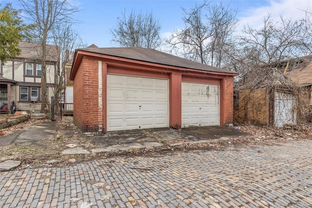 view of detached garage