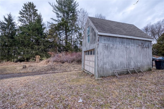 view of outdoor structure with an outdoor structure