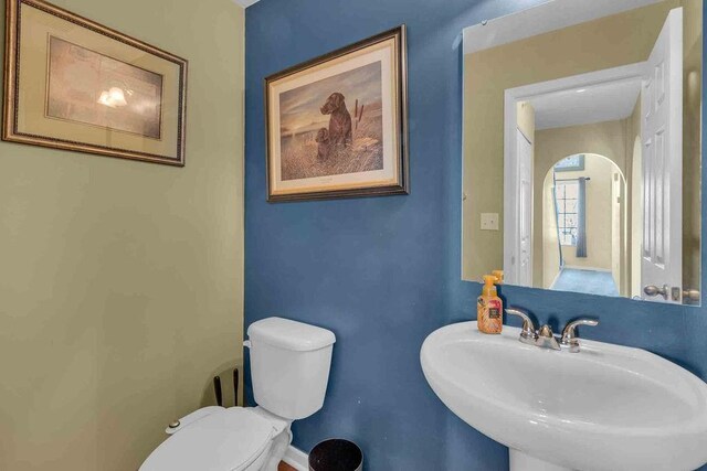 255 Grace Manor Dr, Robinson Twp Nwa, PA 15108 - bathroom with a sink and toilet