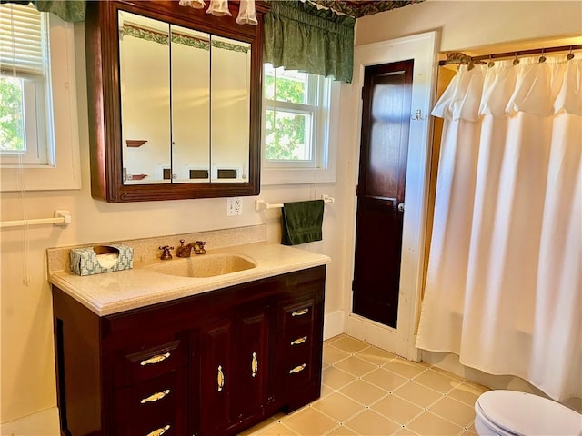 562 5th St, City Of But Ne, PA 16001 - full bathroom featuring vanity and toilet