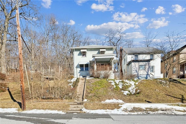 view of front of home