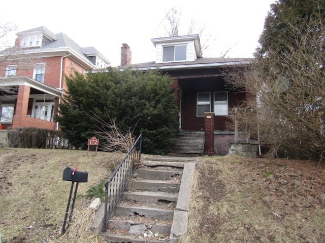 view of front of home featuring a porch