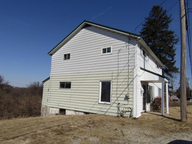 view of home's exterior