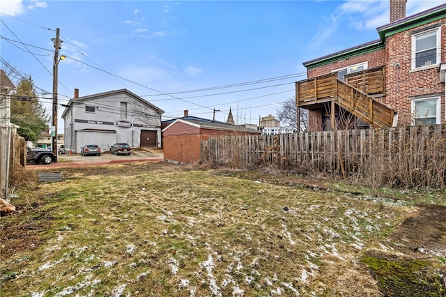 view of yard featuring fence