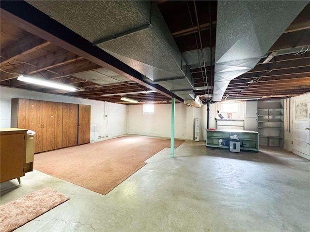 720 Dogwood Ln, Hermitage, PA 16148 - view of below grade area
