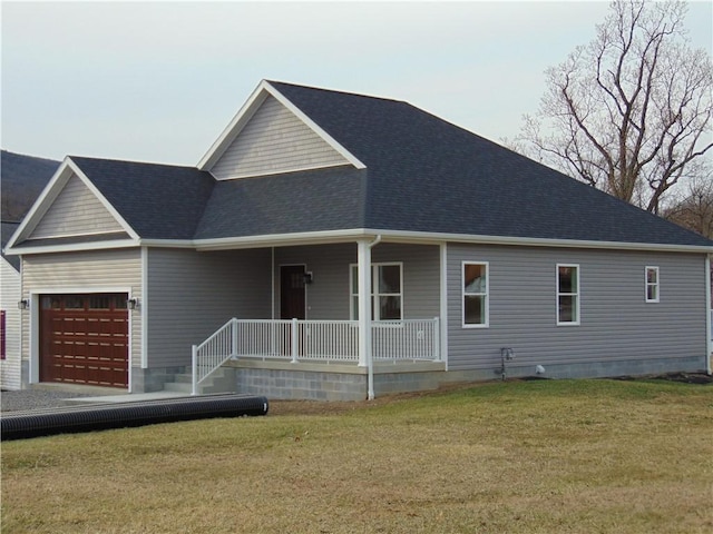 view of front of home featuring covered porch, a front lawn, an attached garage, and a shingled roof