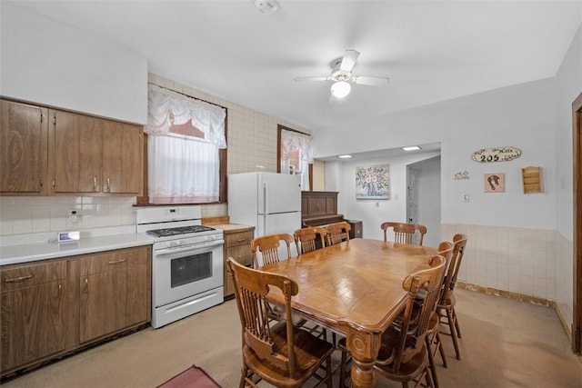 dining area featuring ceiling fan