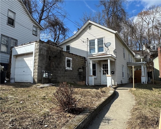 view of front of house featuring a garage