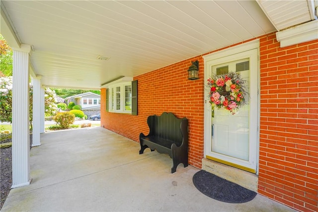 127 Stickle Rd, Chippewa Twp, PA 15010 - covered porch with a carport