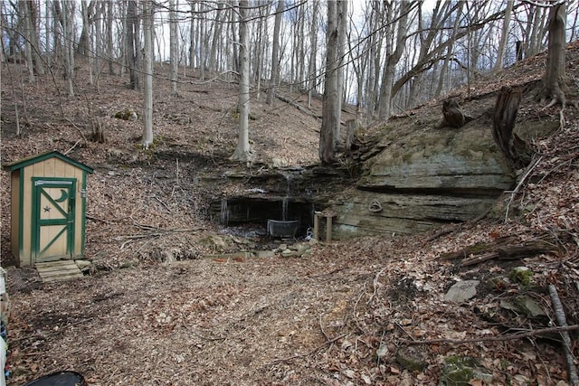 view of outbuilding