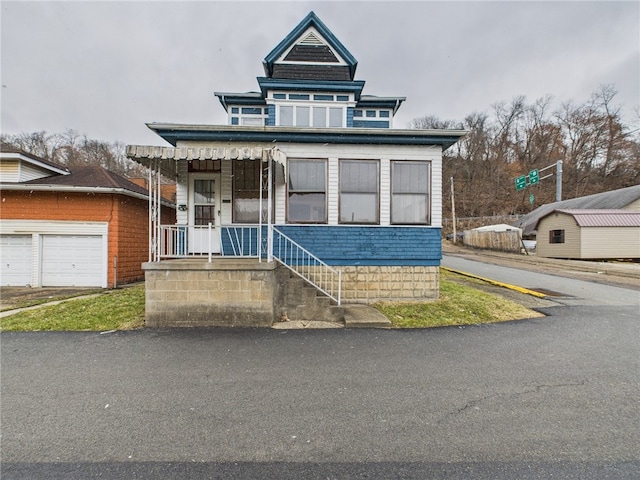 view of front facade with a porch