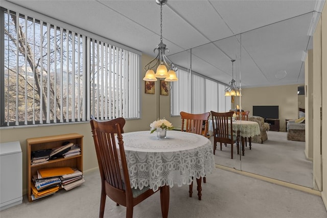 dining room with carpet