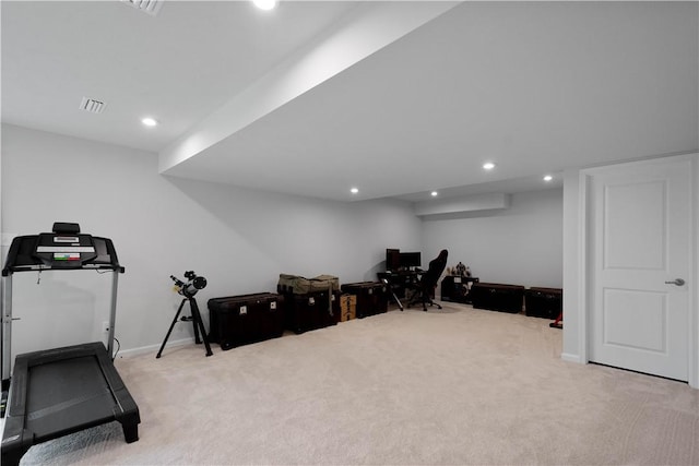 workout room with baseboards, carpet flooring, visible vents, and recessed lighting