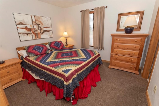 bedroom with carpet flooring