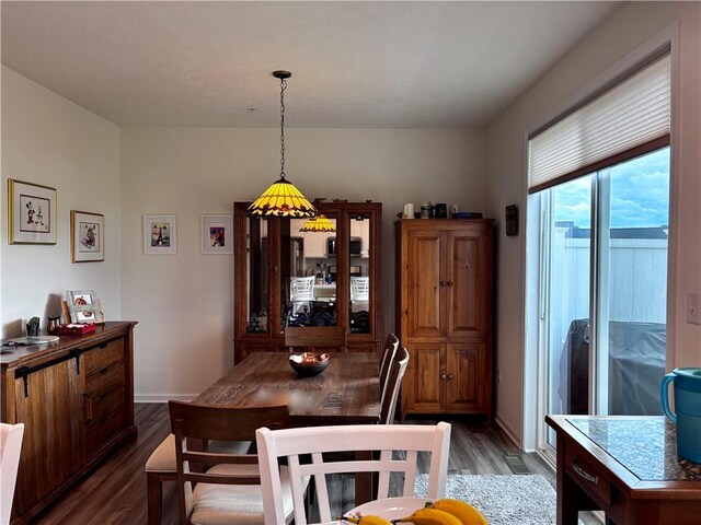 108 Sweetwater Dr, Moon/Crescent Twp, PA 15108 - dining area featuring wood finished floors and baseboards