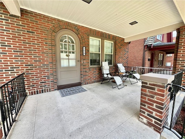 view of patio / terrace with covered porch