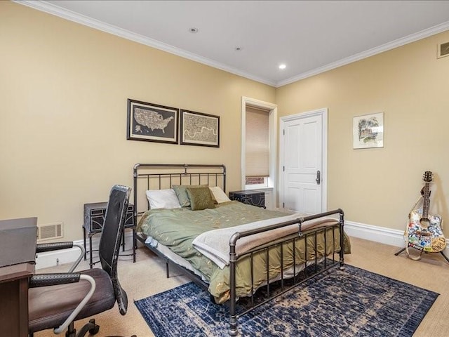 carpeted bedroom with baseboards, recessed lighting, visible vents, and crown molding