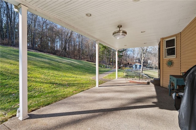 view of patio / terrace with covered porch