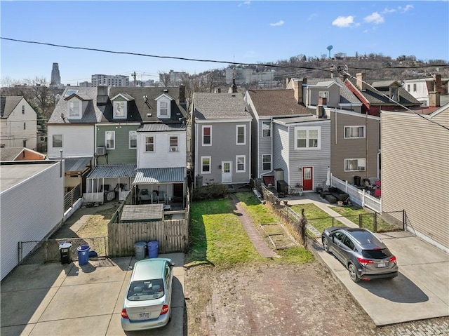 birds eye view of property featuring a residential view