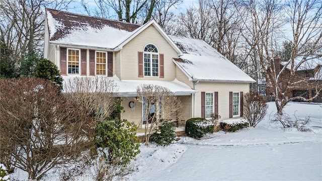 view of front of house featuring covered porch