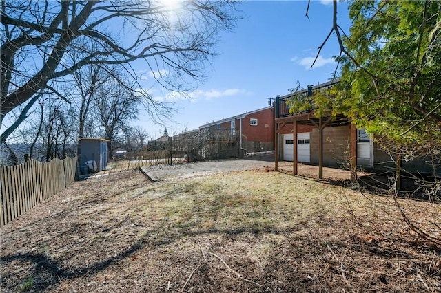 view of yard featuring fence