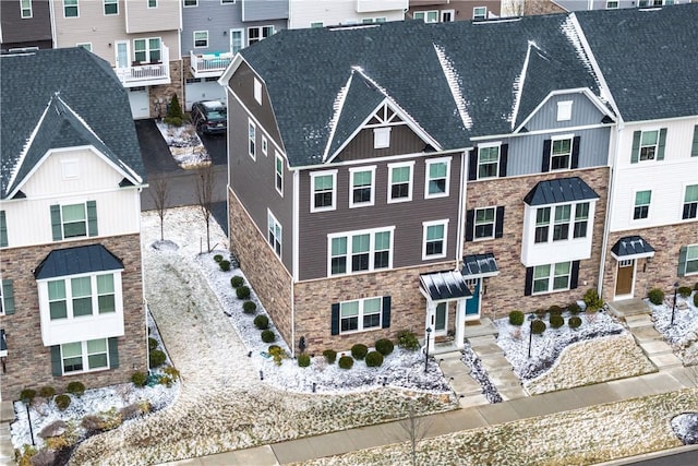 birds eye view of property featuring a residential view