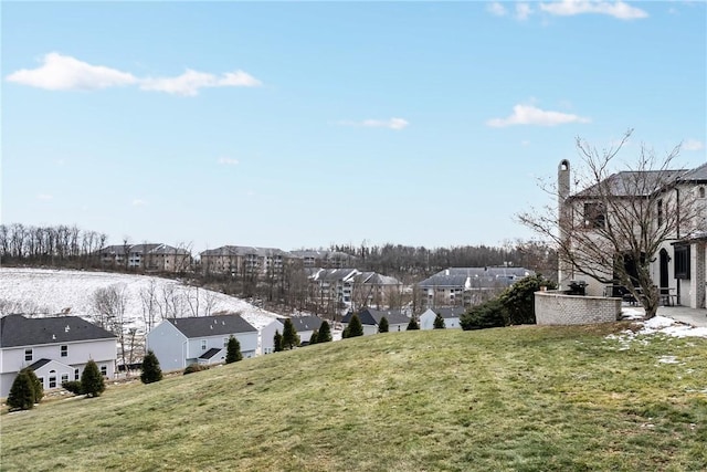 view of yard with a residential view