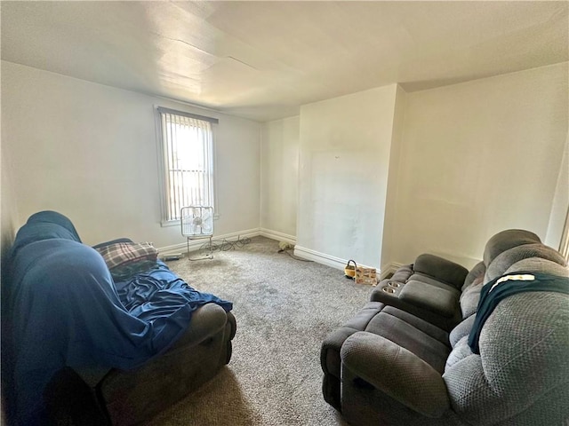 living room with carpet flooring and baseboards