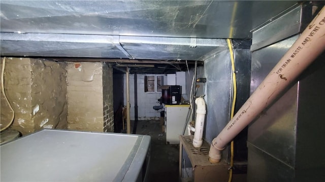 view of unfinished basement