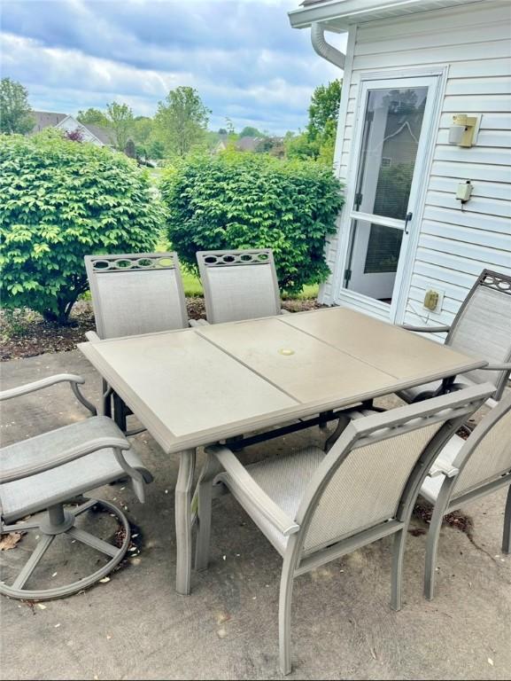 6233 Oyster Bay Ct, South Fayette, PA 15017 - view of patio with outdoor dining area