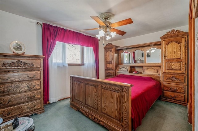 bedroom featuring carpet flooring and a ceiling fan